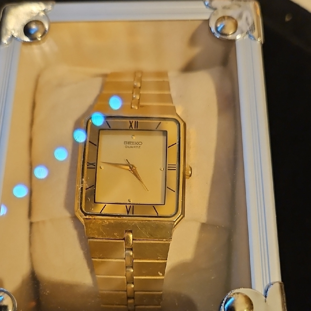 RARE Vintage Square Tank Watch - Picture 8 of 8